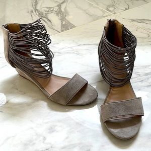 Zigi Soho Hoppy Wedge Sandal. Size 7.5